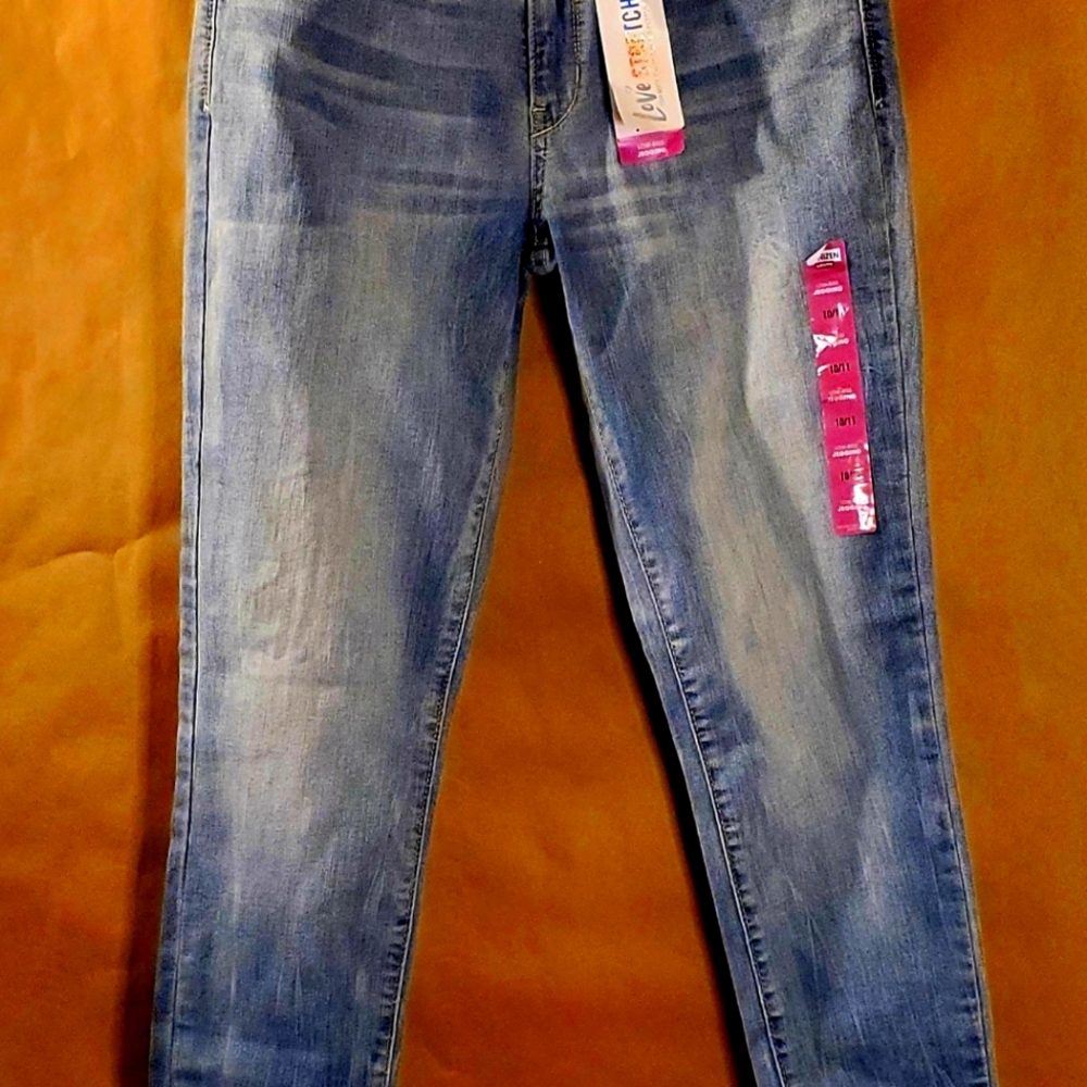 Levi's Denizen Low-Rise Super Skinny Light Blue Stone Wash Jegging
